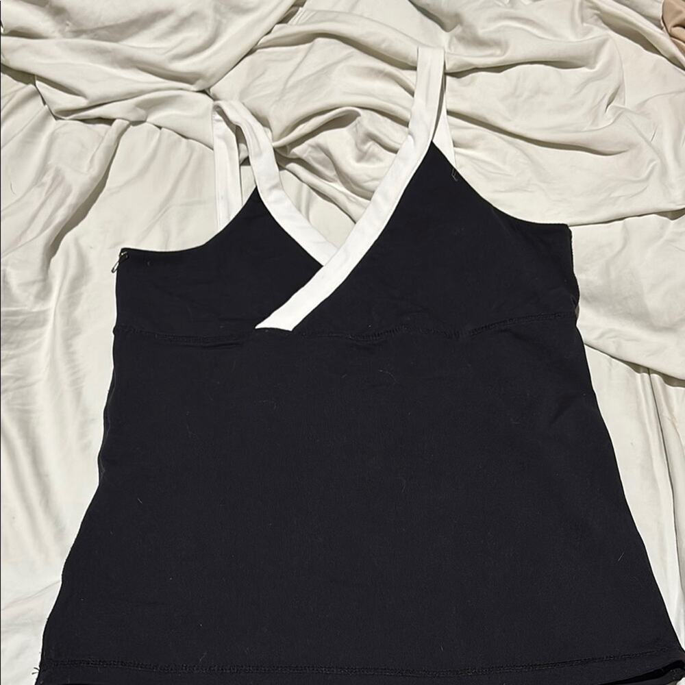 Kyodan L  Black and White Women's Top stretch workout war athletic gym euc